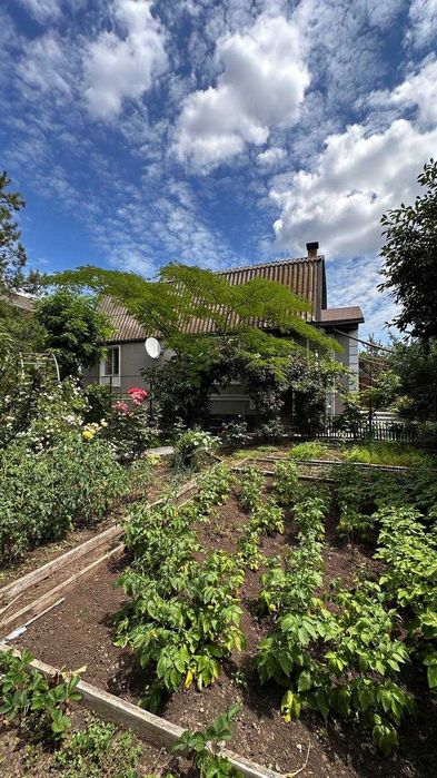 ПРОДАМ приватний двоповерховий БУДИНОК з капітальним ремонтом, Сухий Лиман
