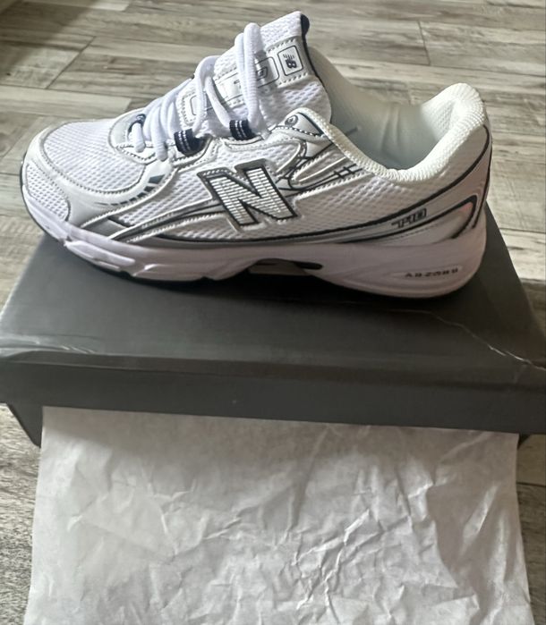 кросівки new balance 740
