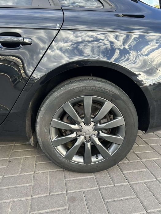 Audi A4 b8 2013  2.0 бензин ,