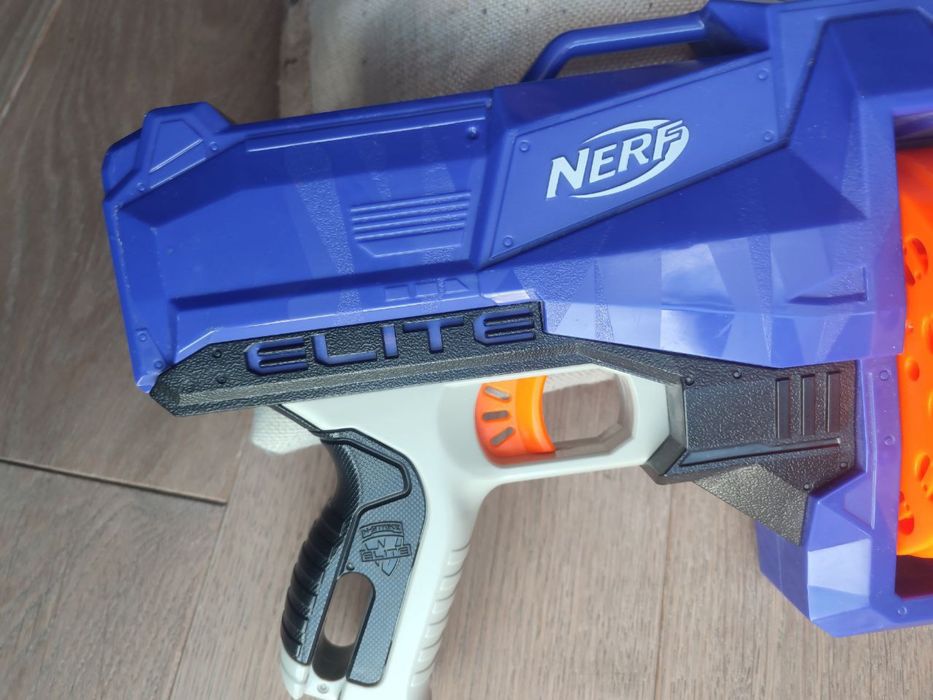 Бластер Nerf Elite Surgefire бойовий, велика ємність