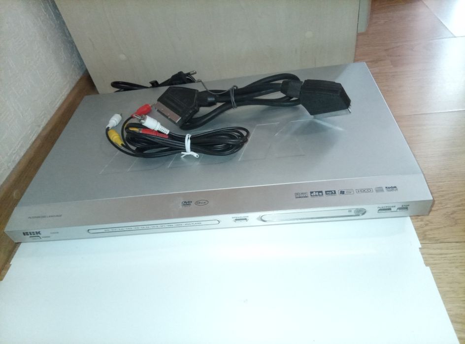 DVD player BBK в комплекте