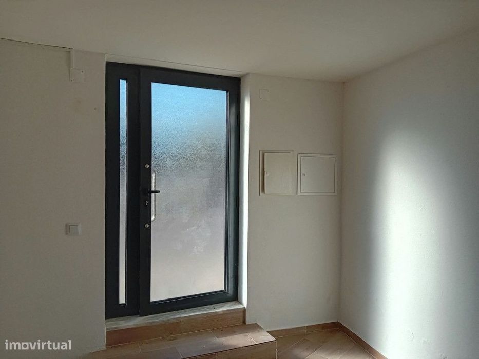 Apartamento T2 Para Arrendamento | Rés-Do-Chão | Ar Condicionado | ...
