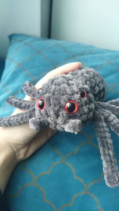 Pająk na szydełku, pluszowy