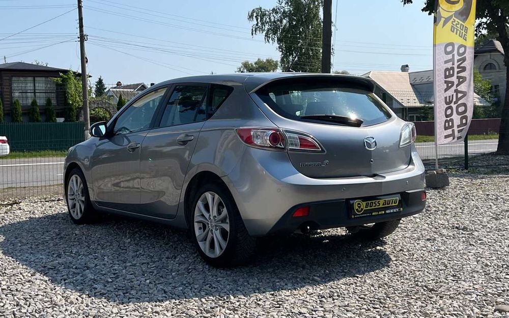 Mazda   3   2010