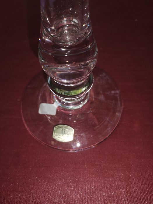 Jarra em forma de flor cristal lapidado manualmenta