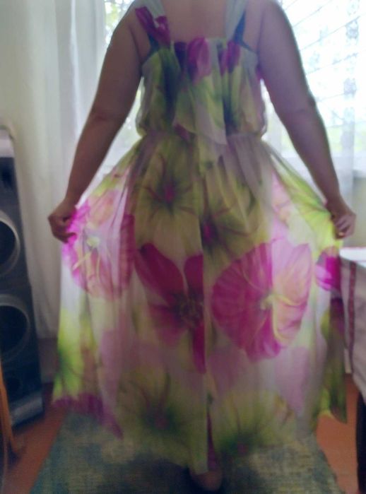 Красивое платье Eleni Viare Франция вискоза макси р.38 или 48 50 52