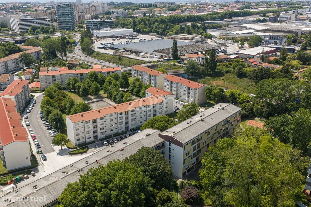 Apartamento T3 Prelada perto do metro