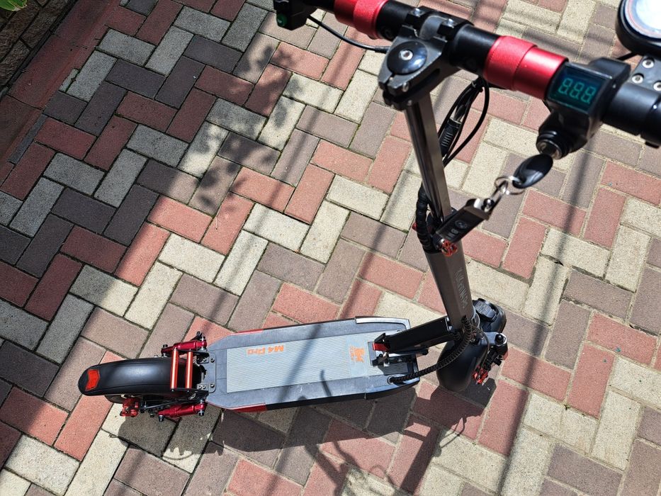 Електросамокат Kukirin m4 pro