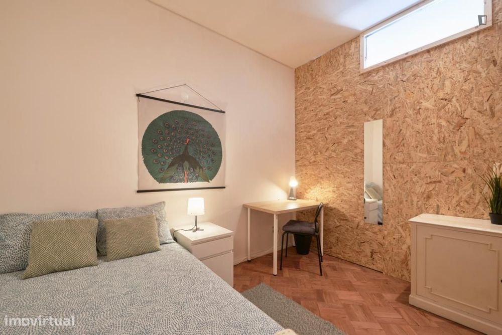 Quarto - localizado em Restelo Lisbon