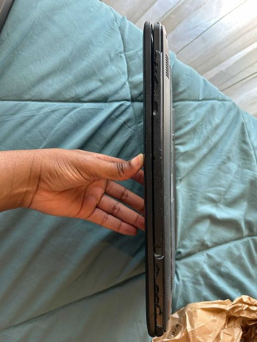 Dell Latitude 3340 Tátil 14 polegadas- SSD Novo Pronto a utilizar