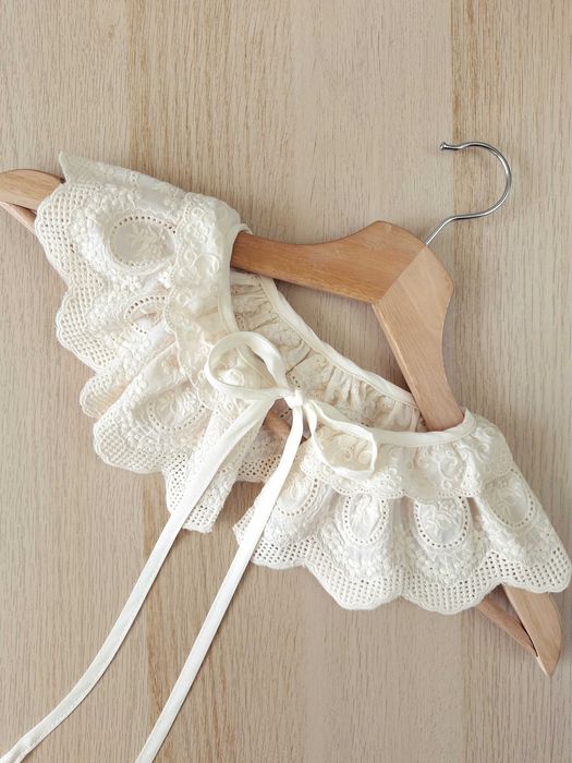 Kremowy Falbaniasty Kołnierzyk Doczepiany Odczepiany Fałszywy