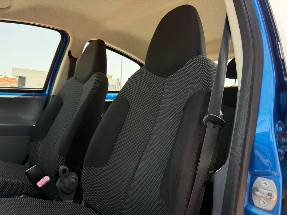 Toyota Aygo 1.0 CoolBlue - Caixa Automática + Ar Condicionado