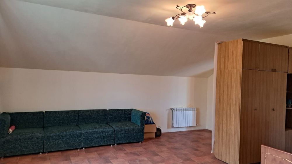 Здається в довгострокову оренду 2х поверховий дім в с. Обухівка