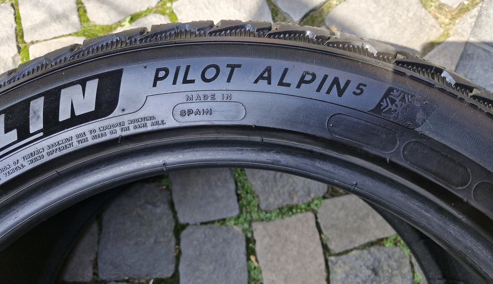 Michelin Pilot Alpin 5 235/50/R18