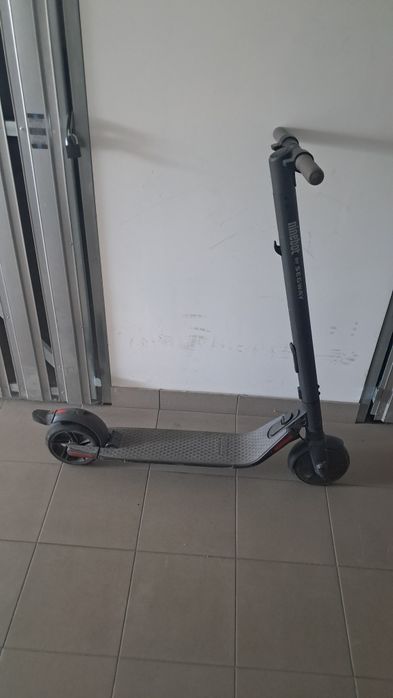 Hulajnoga ninebot es1