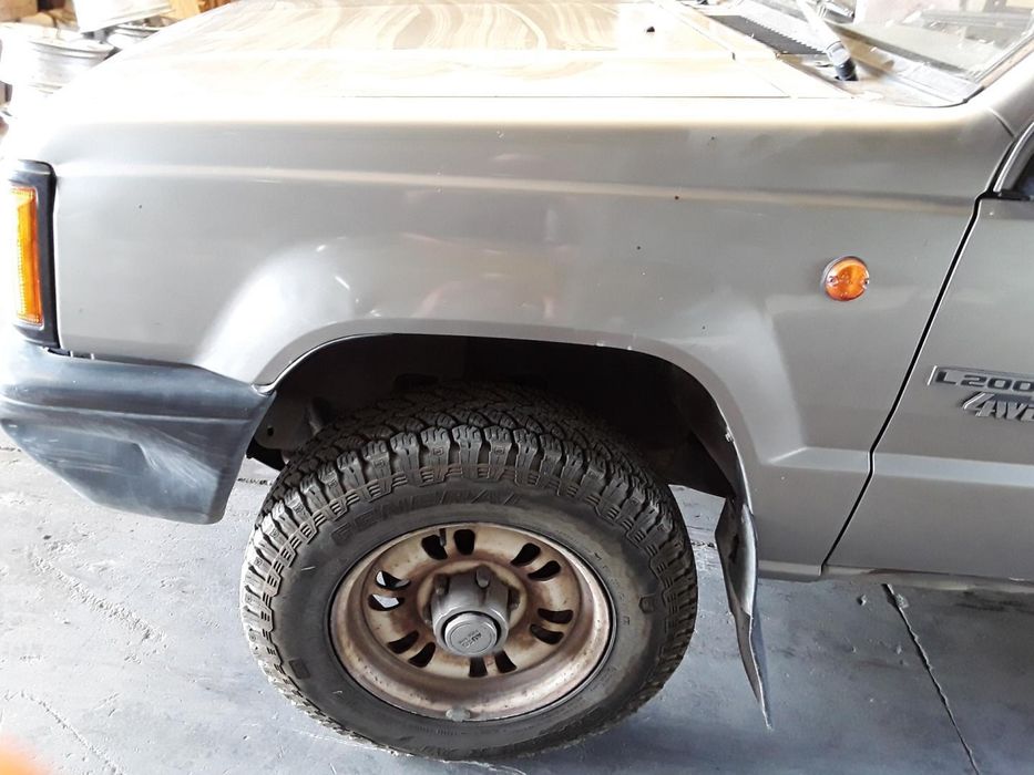 Guarda-Lamas Frente Esquerdo Mitsubishi L200 K34T