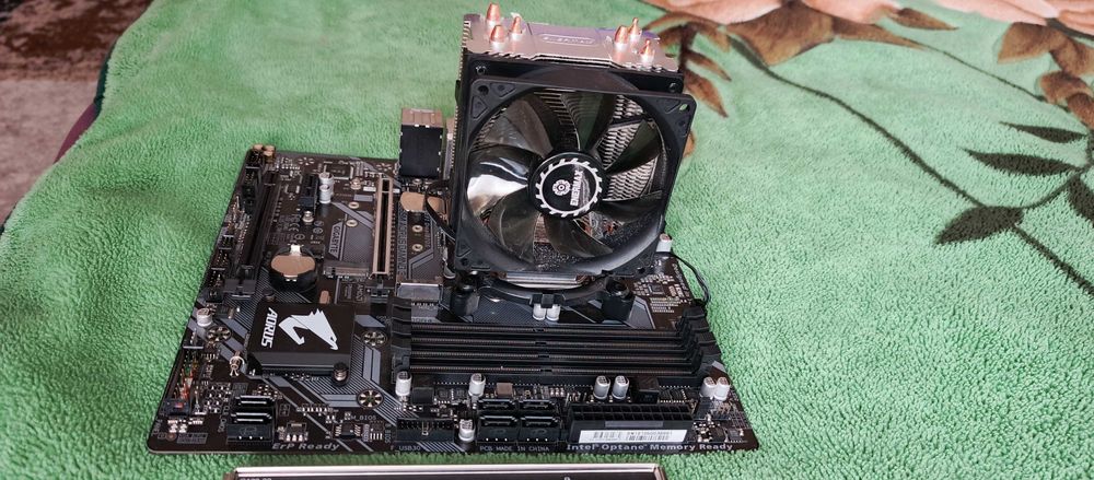Комплект Core i5 9400f / Gigabyte B360m AORUS Gaming 3