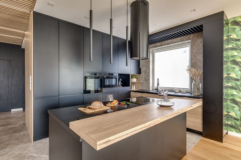 Meble na wymiar - kuchnie, szafy, garderoby.