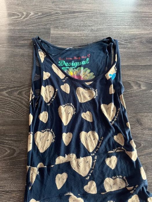 Desigual sukienka w serduszka