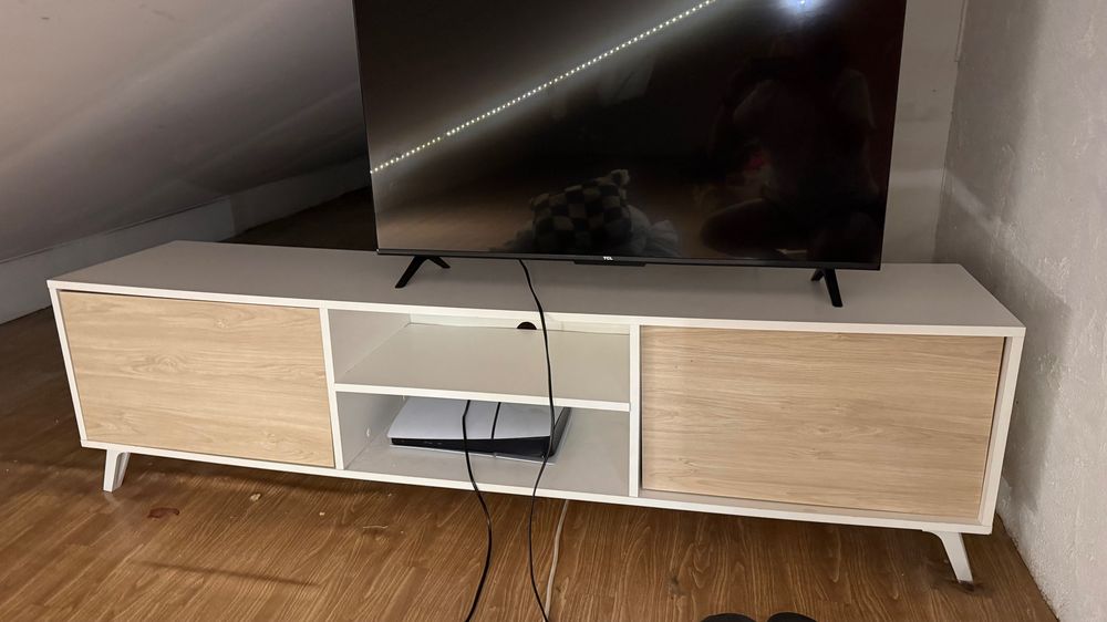 Móvel/hack de TV
