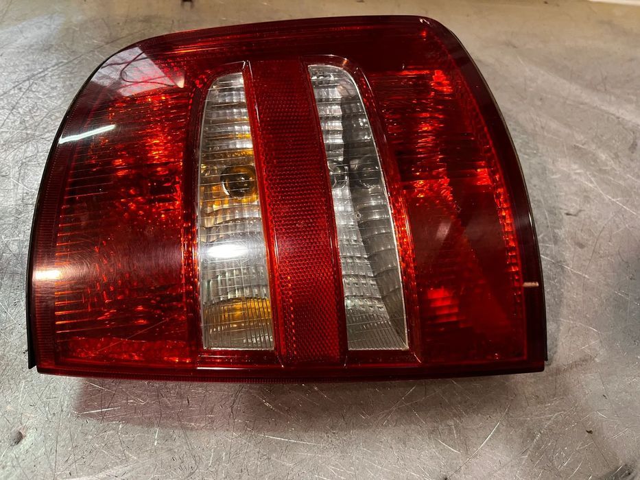 FAROLIM SKODA FABIA I - DIREITO