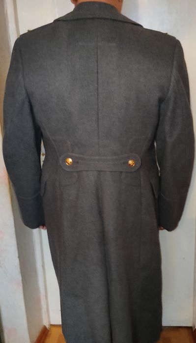 Шинель, военные плащи и гражданские