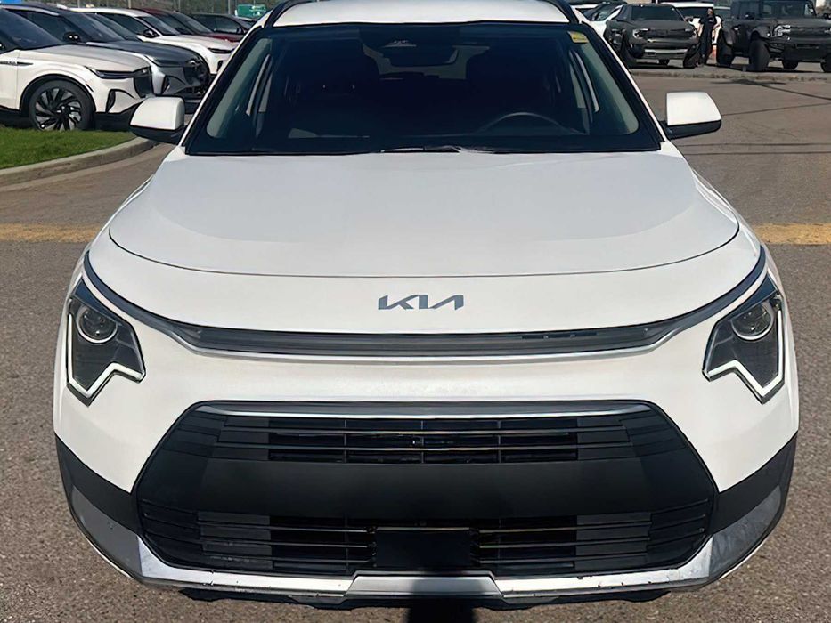 Kia Niro Plug-In Hybrid      2023