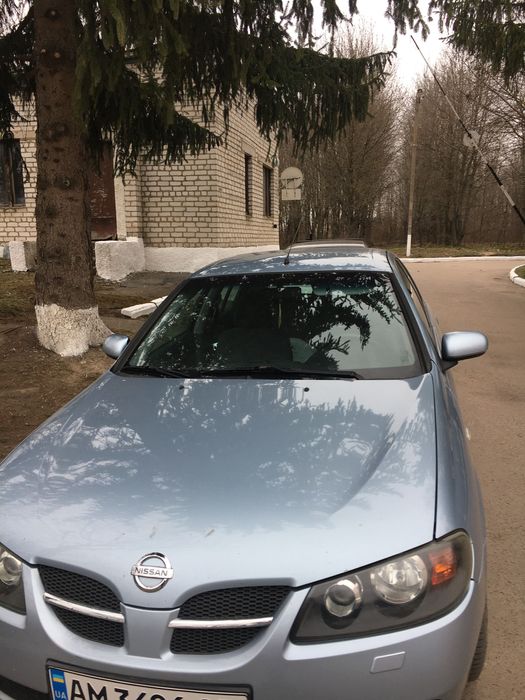Nissan Almera хетчбек