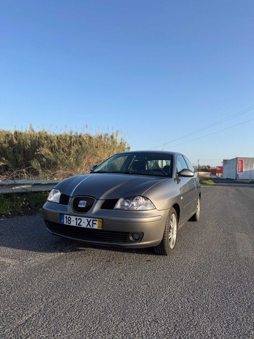 SEAT IBIZA 1.4 TDI - COMO NOVO