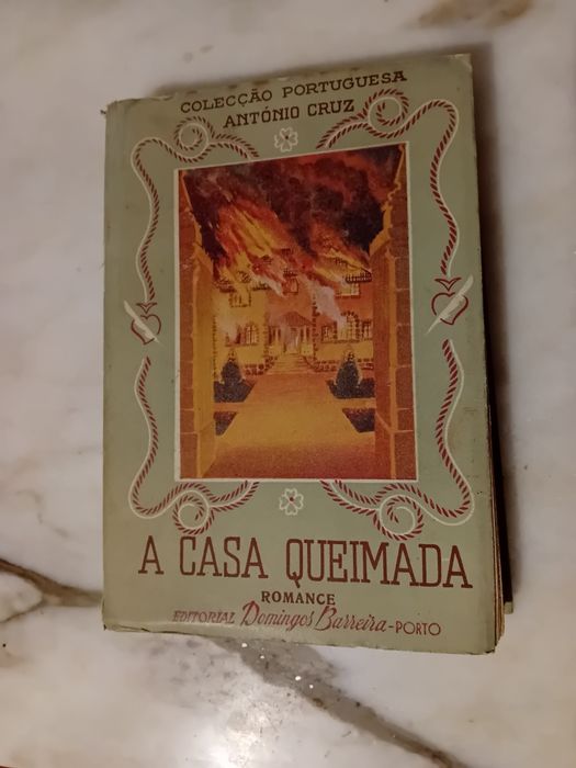 Conjunto de 2 Livros de Romance Antigos
