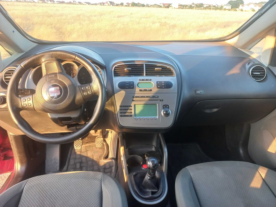 Сеат Толедо (Seat Toledo) 2005 року