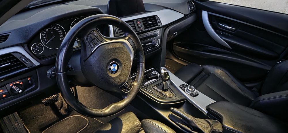 BMW 318D Auto Sport Line Negociável