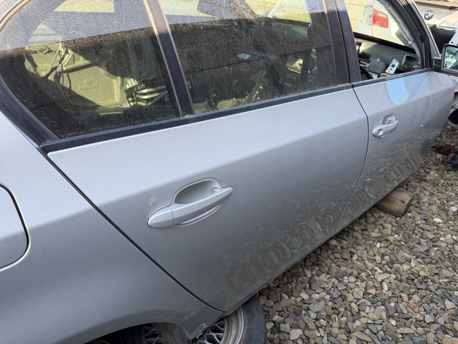 Двері дверка на BMW E60 колір 354 тітан сільвер