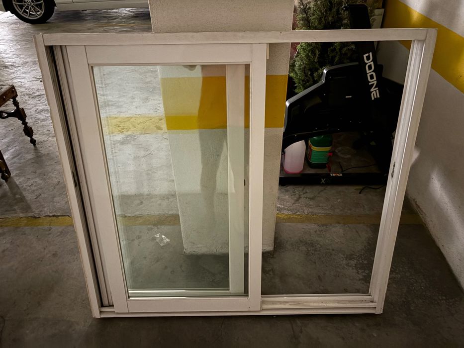 Janela de alumínio com vidro duplo