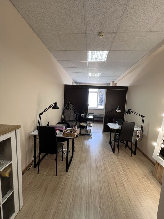 Арена для мастера маникюра педикюра