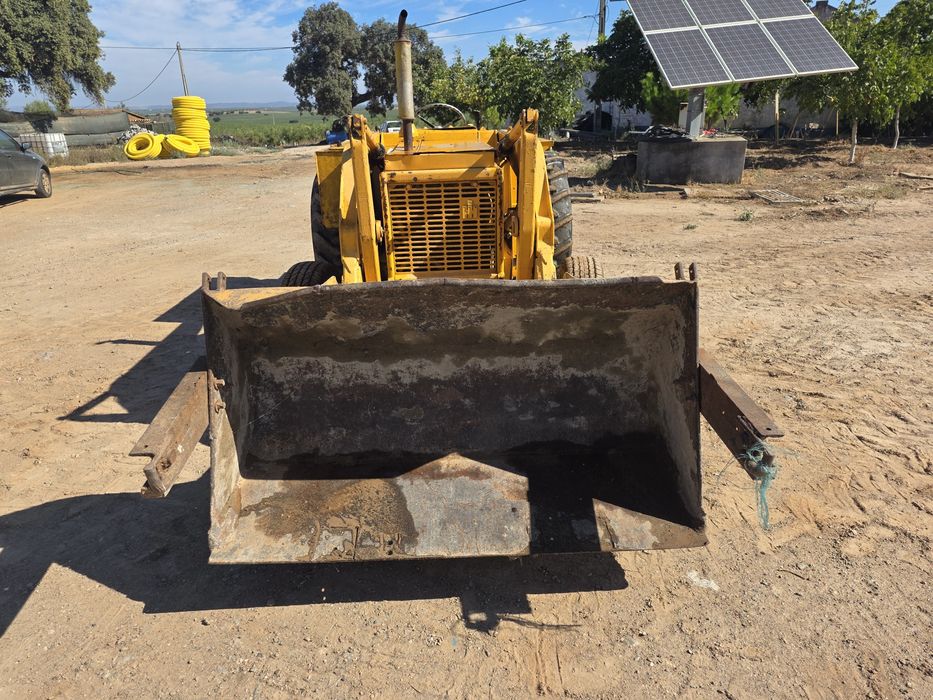 Pá carregadora Internacional Harvester