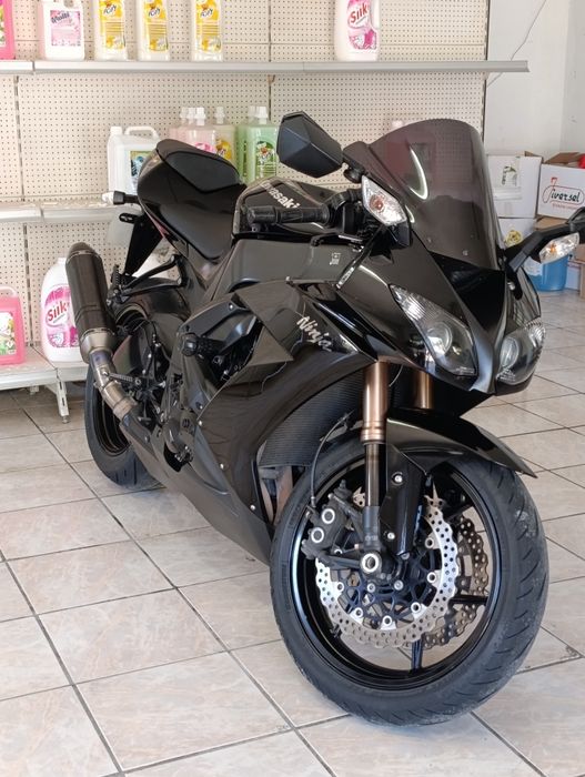 Kawasaki Ninja Zx10r muito estimada