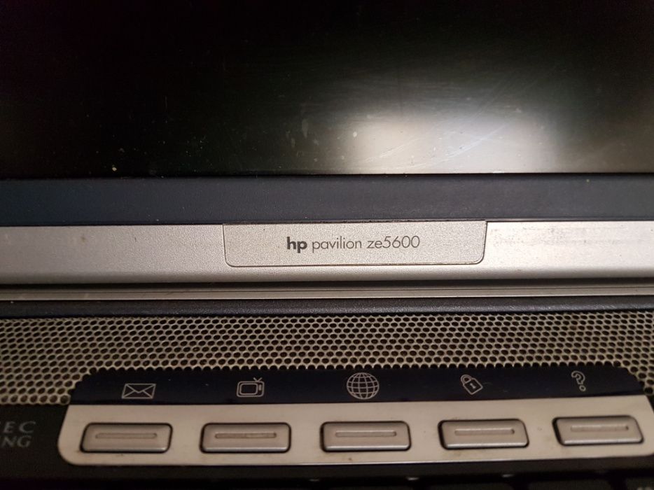 Portatil HP pavilion ze5600