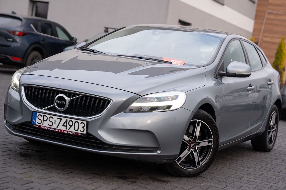 Volvo V40 Niezawodny Momentum D2 120PS Automat Full Led Skóra Virtual NAVI MAX