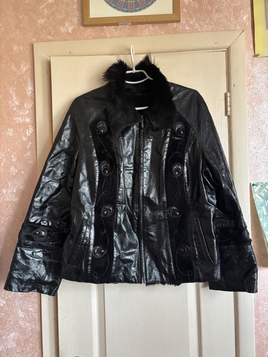 Натурвлтная коженная женская куртка на меху