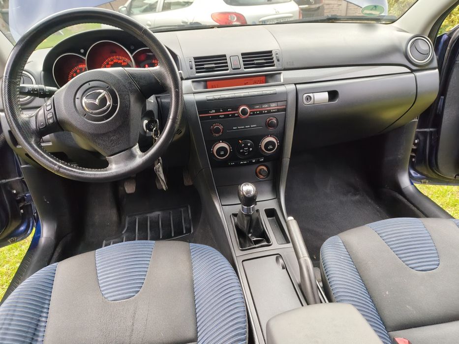 Mazda 3 benzyna ksenony, niski przebieg