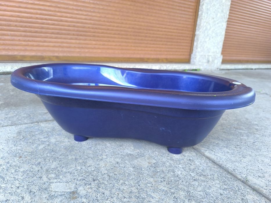 Banheira de bebe com antiderrapante