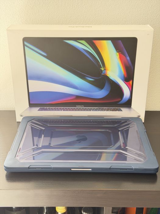 Macbook pro a2141 / 2019 16 pol (specs nas fotos)