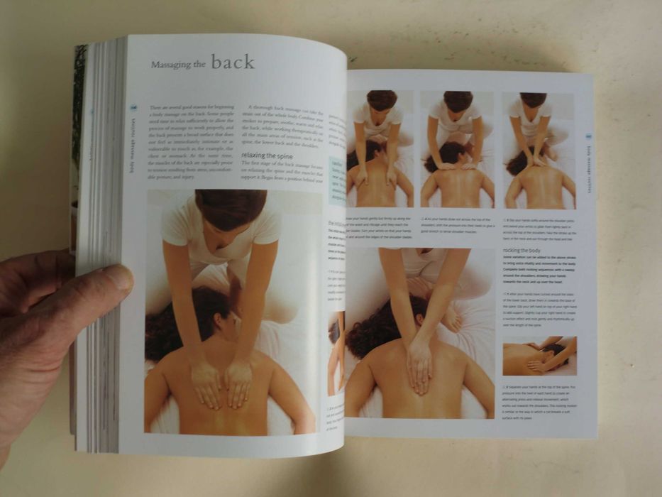 The Illustrated Guide to Massage and Aromatherapy