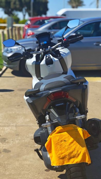 Honda ADV 350 de 20245 muito estimada