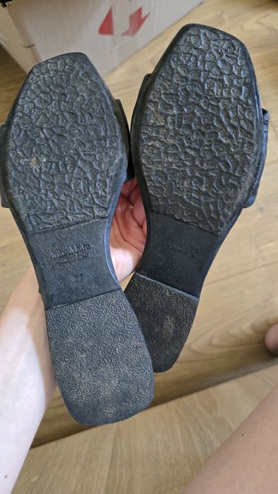 Max mara шльопанці шкіра 35.5