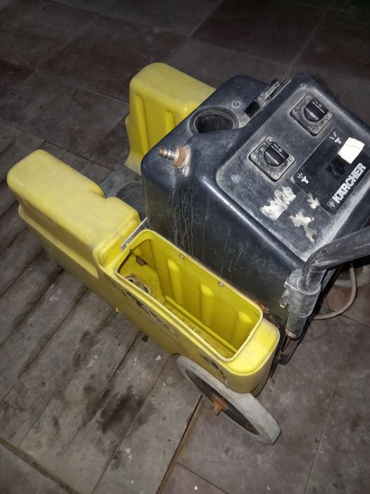 KARCHER пелосос мийка.