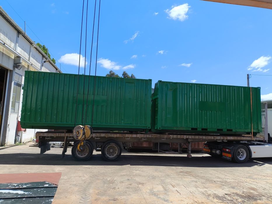 Transformar contentores marítimos em Ampliroll