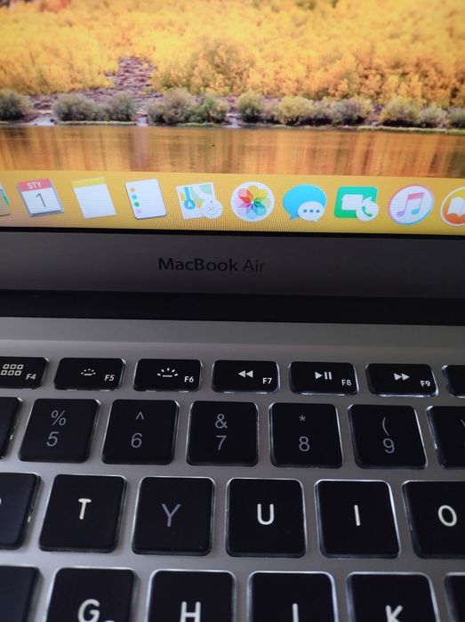 Sprzedam MacBook Air i5 możliwa zamiana na telefon