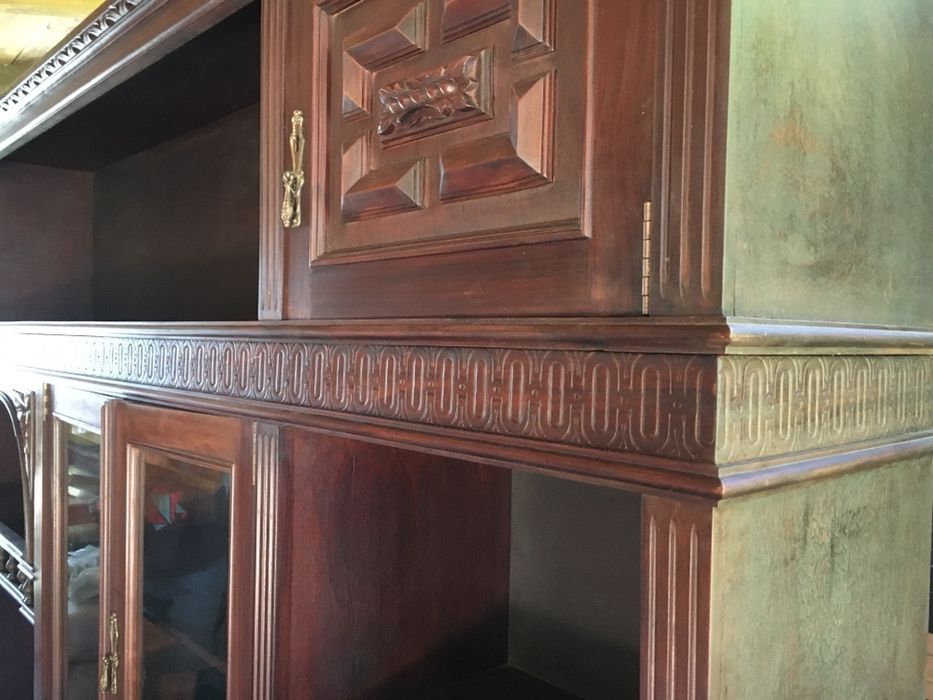 Armário de sala em Mogno